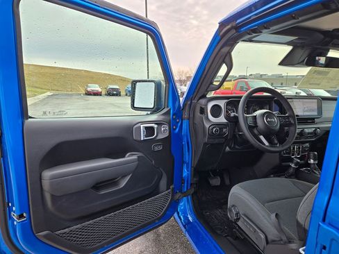 New 2026 Jeep Gladiator Sport image 11