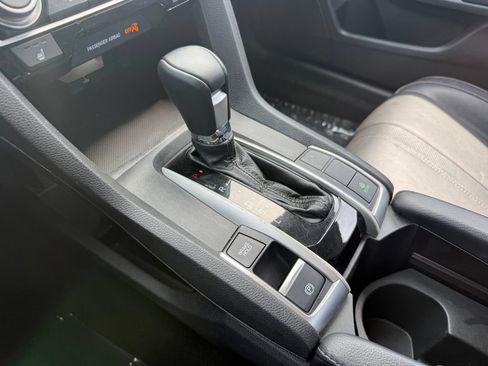Used 2017 Honda Civic EX-L image 24