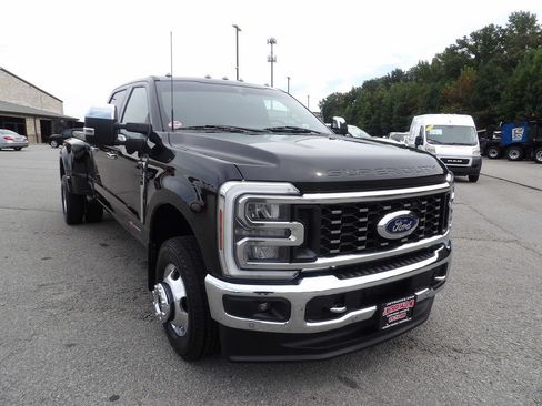 Used 2024 Ford F350 King Ranch w/ Chrome Package AWD/4WD image 11