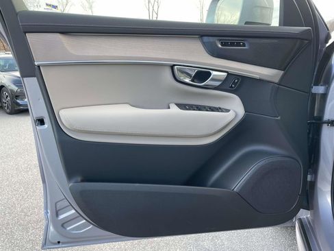 New 2026 Volvo XC90 B6 Plus w/ Protection Package Premier image 6