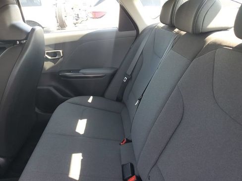 Used 2025 Kia K4 FWD image 26