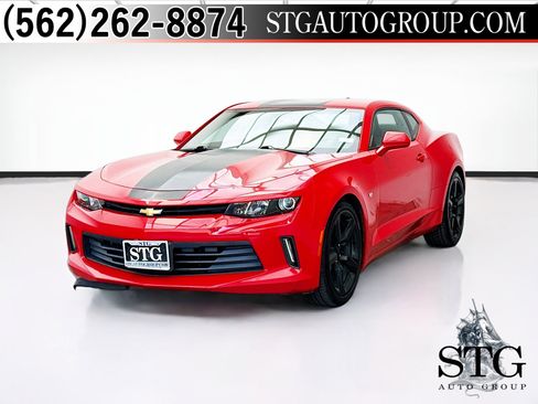 Used 2018 Chevrolet Camaro LT image 1