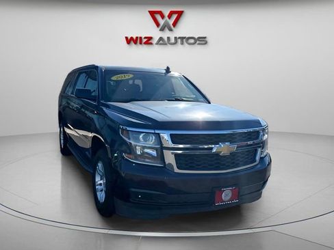 Used 2019 Chevrolet Suburban LT image 5