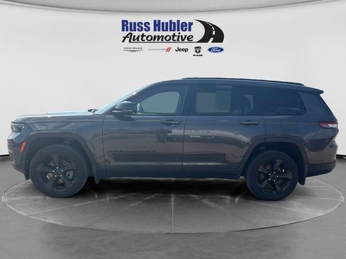 Used 2024 Jeep Grand Cherokee L Limited w/ Black Appearance Package AWD/4WD image 2