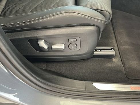 Used 2025 BMW X5 xDrive40i AWD/4WD image 27