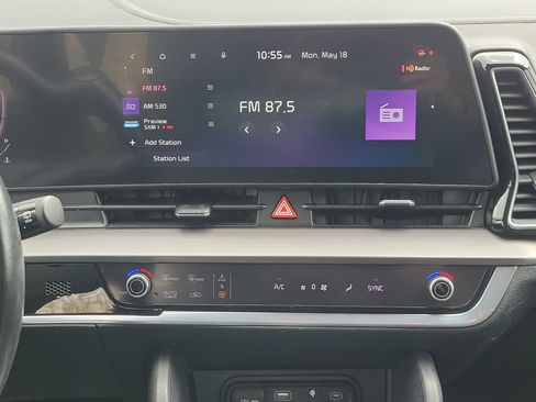 Used 2023 Kia Sportage EX AWD/4WD image 25