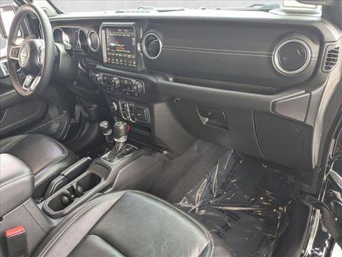 Used 2023 Jeep Wrangler Unlimited Sahara AWD/4WD image 22