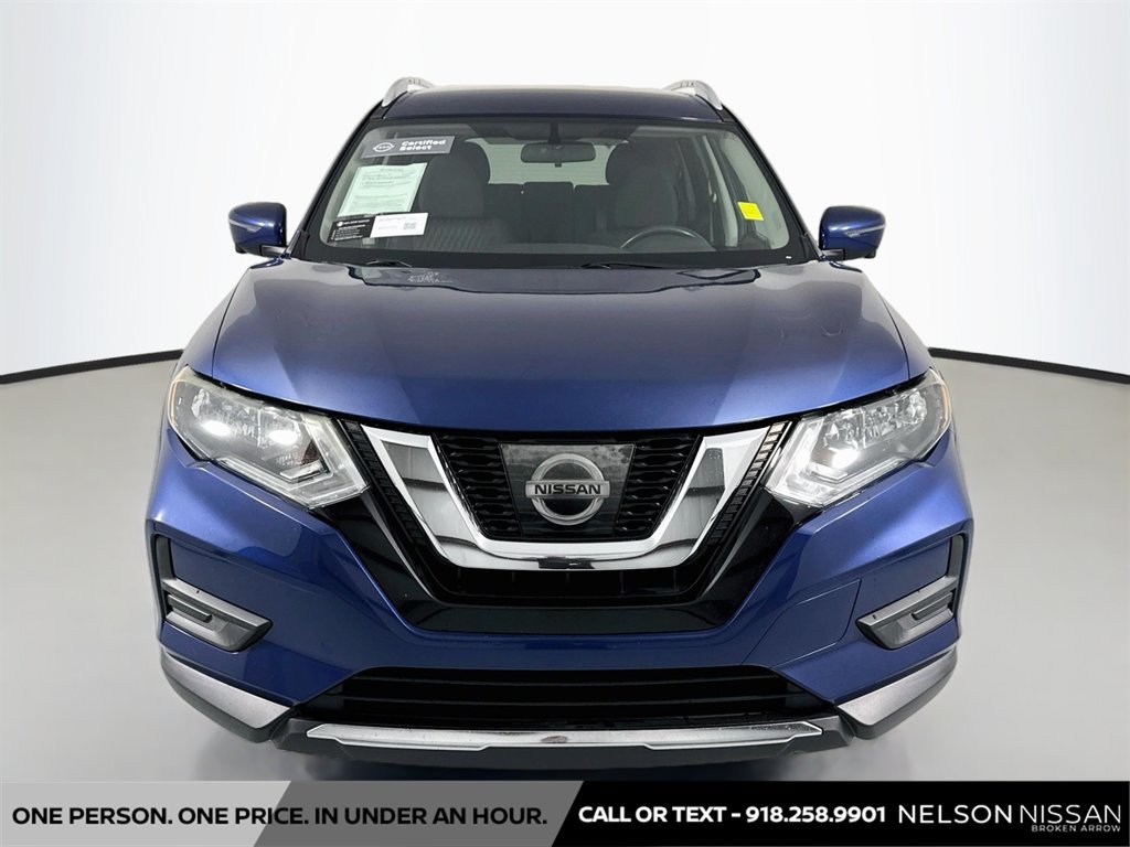Certified 2017 Nissan Rogue SV w/ SV Premium Package FWD image 2