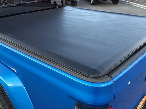 Used 2021 Jeep Gladiator Sport image 31