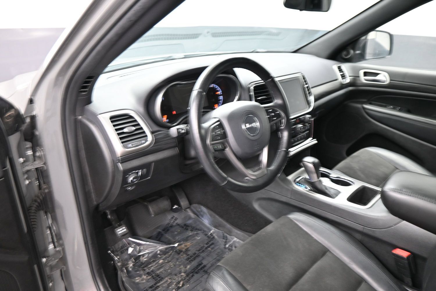 Used 2021 Jeep Grand Cherokee Laredo X AWD/4WD image 12