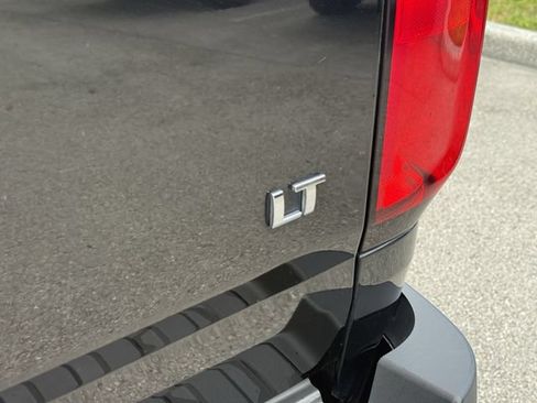 Used 2018 Chevrolet Colorado LT w/ LT Convenience Package RWD image 11