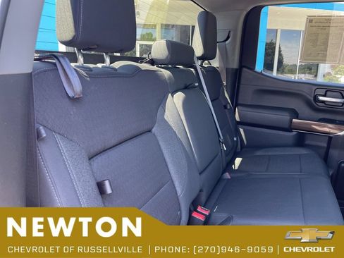 Used 2022 Chevrolet Silverado 1500 RST AWD/4WD image 27