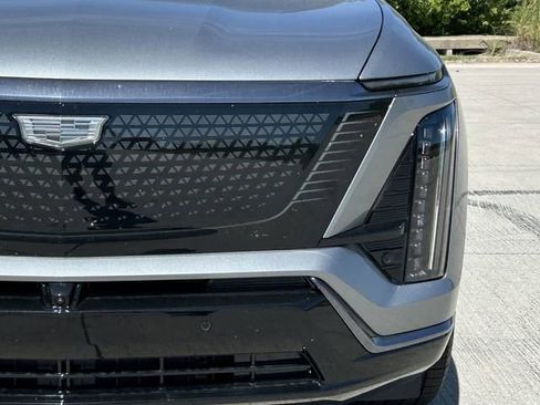 New 2026 Cadillac Vistiq Sport image 5