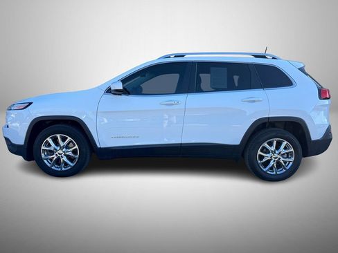 Used 2017 Jeep Cherokee Latitude w/ Comfort/Convenience Group image 5