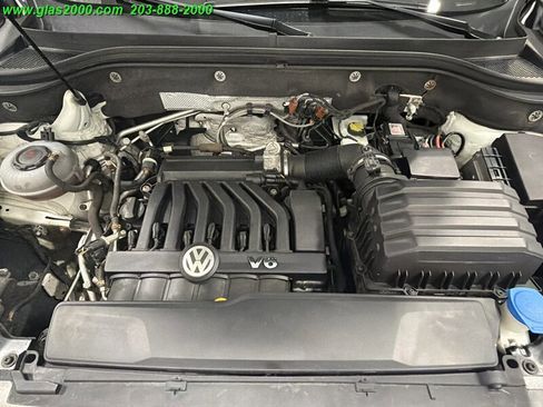 Used 2018 Volkswagen Atlas SEL Premium image 18