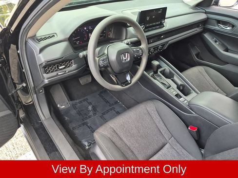 Used 2025 Honda Accord SE image 10