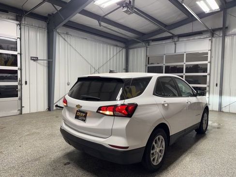 Used 2023 Chevrolet Equinox LS image 14