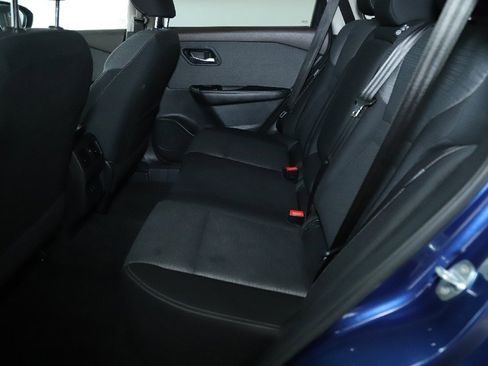 Used 2023 Nissan Rogue SV image 14