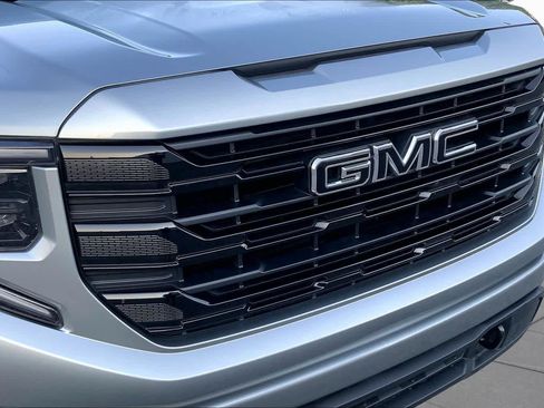 Used 2024 GMC Sierra 1500 Elevation RWD image 29