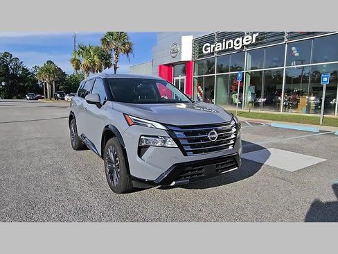 Used 2025 Nissan Rogue Platinum w/ Platinum Premium Package FWD image 18