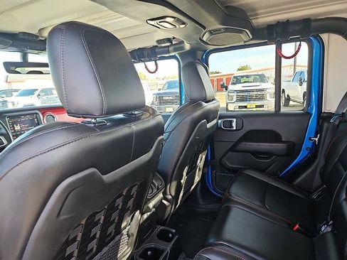Used 2022 Jeep Gladiator Rubicon w/ LED Lighting Group image 10