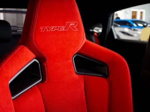 Used 2025 Honda Civic Type R image 75
