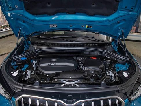 Certified 2024 BMW X1 xDrive28i w/ Premium Package image 5