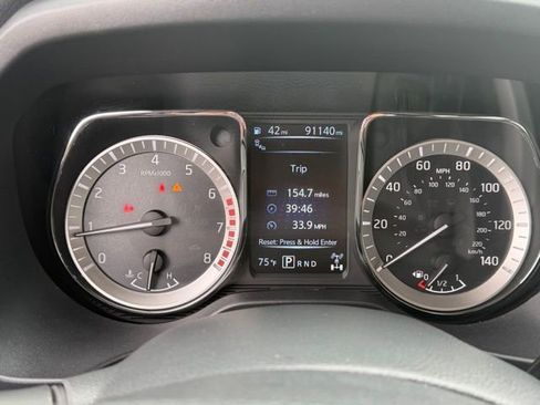 Used 2017 Nissan Titan SL w/ Texas Titan Edition AWD/4WD image 10