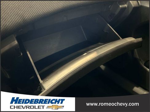 Used 2013 Chevrolet Cruze LT image 23