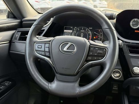 Used 2023 Lexus ES 350 Premium w/ Premium Package image 9