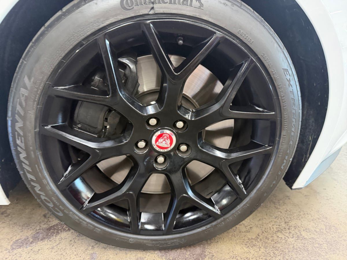 Used 2016 Jaguar F-TYPE S RWD image 21