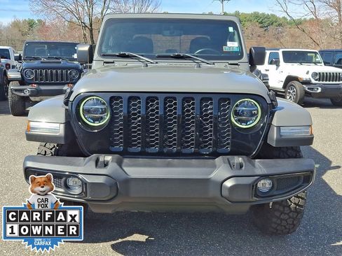 Used 2022 Jeep Gladiator Willys image 2
