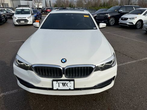 Used 2018 BMW 540i xDrive image 2