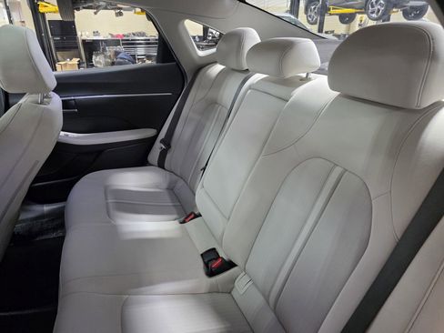 Certified 2023 Hyundai Sonata SEL w/ Convenience Package image 14