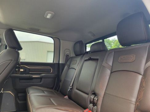 Used 2025 RAM 2500 Limited AWD/4WD image 16
