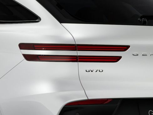 New 2026 Genesis GV70 2.5T Advanced AWD/4WD image 10
