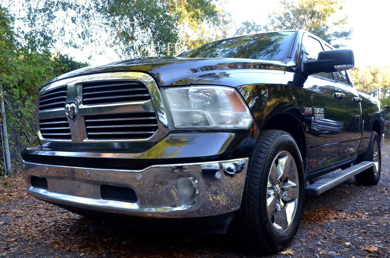 Used 2015 RAM 1500 Lone Star RWD image 2
