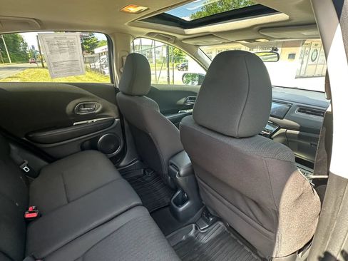 Used 2017 Honda HR-V EX image 26