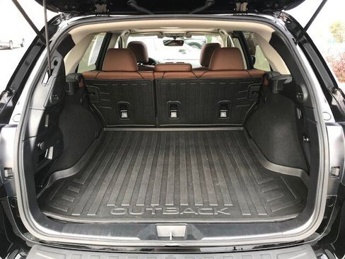 Used 2018 Subaru Outback 2.5i Touring image 10