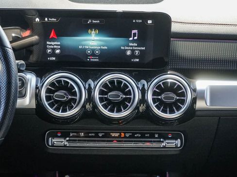 Used 2022 Mercedes-Benz EQB 300 EQB 300 image 10