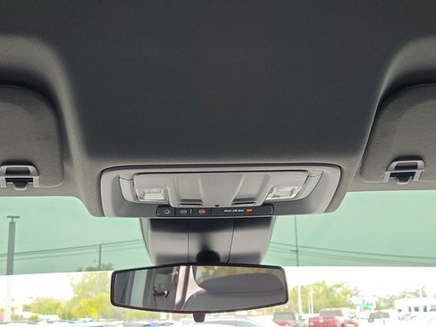 Used 2024 GMC Sierra 1500 Elevation image 21