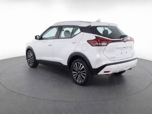 Used 2024 Nissan Kicks SV image 6