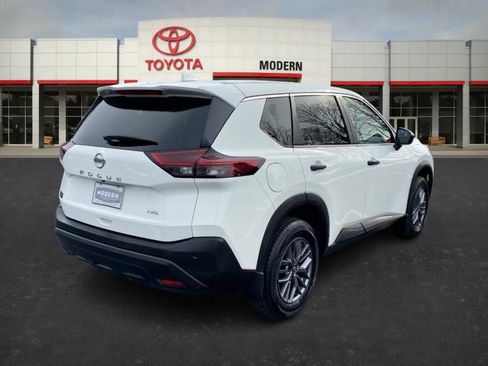 Used 2021 Nissan Rogue S image 5