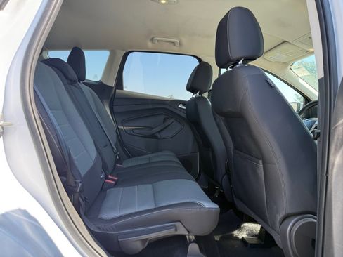 Used 2016 Ford Escape SE image 18