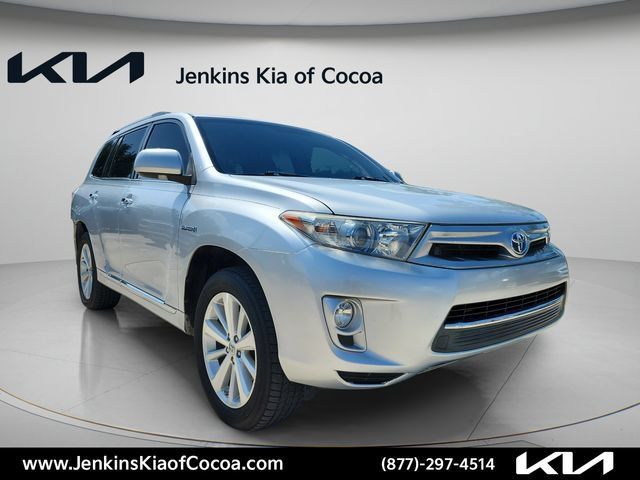Used 2013 Toyota Highlander Limited AWD/4WD image 2