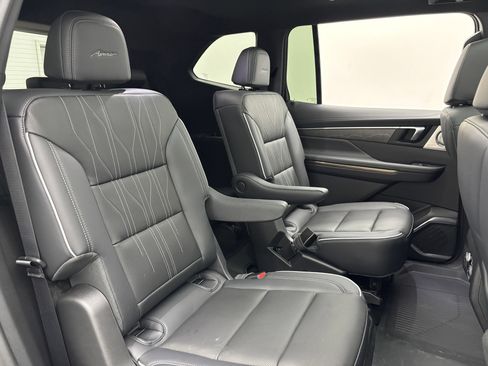 New 2026 Buick Enclave Avenir w/ Super Cruise Package FWD image 43