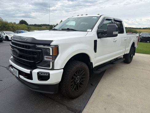 Used 2020 Ford F350 Lariat AWD/4WD image 3