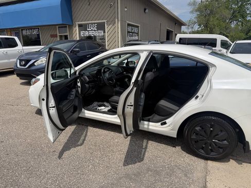 Used 2018 Subaru Impreza 2.0i AWD/4WD image 19