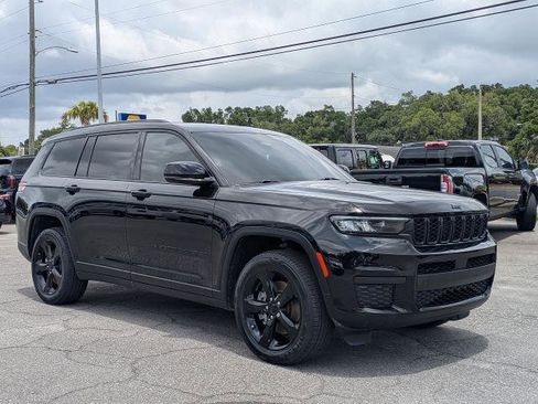Used 2023 Jeep Grand Cherokee L Laredo RWD image 2