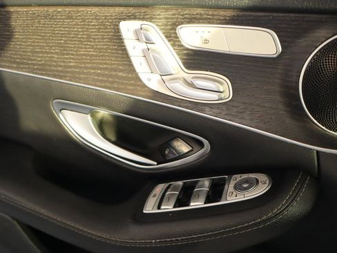 Used 2019 Mercedes-Benz C 300 4MATIC Sedan image 34